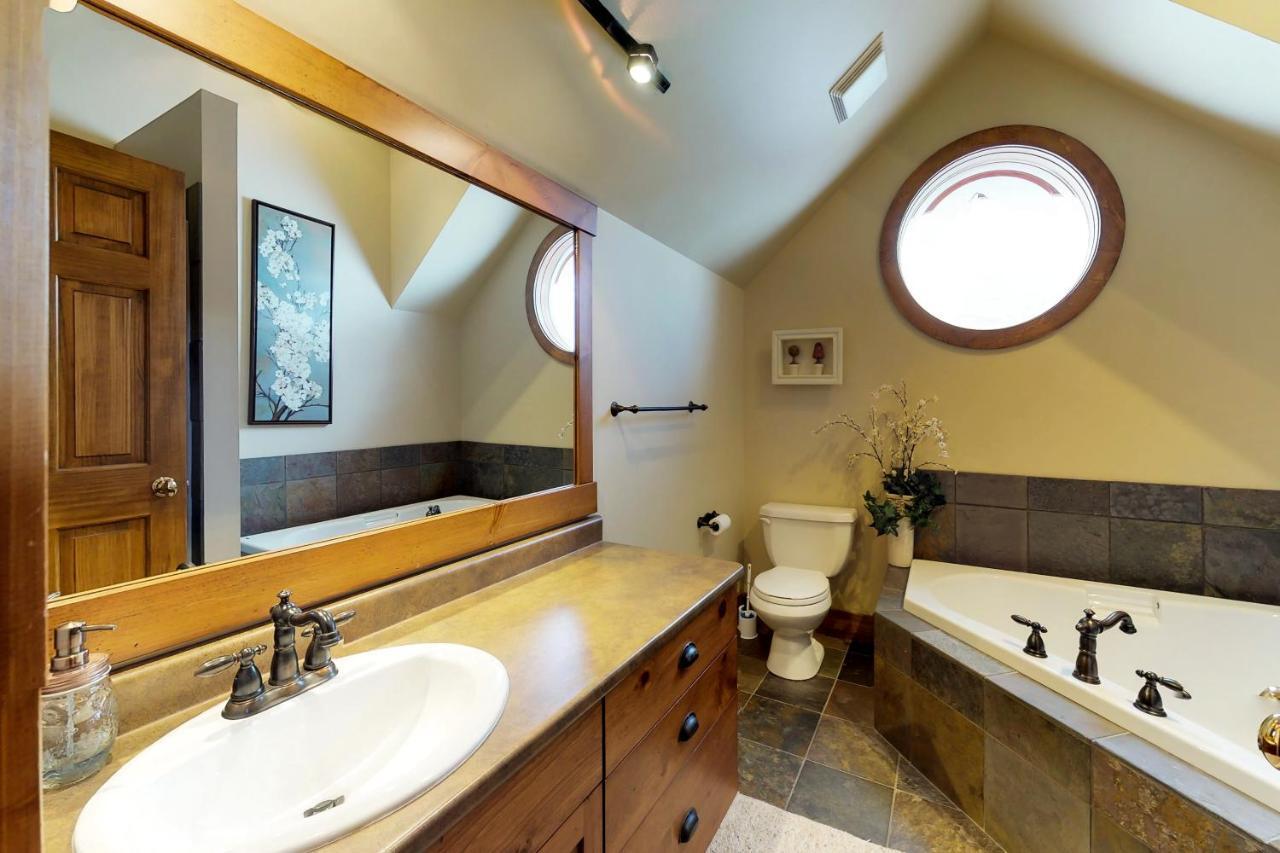 Polar Peak Villa Big White Dış mekan fotoğraf